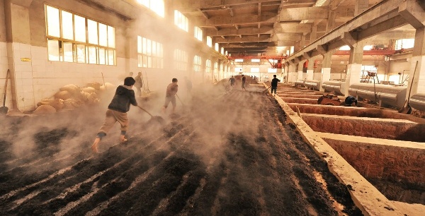 EasyMiner白酒杂醇油含量优化案例 - 食品行业数据分析